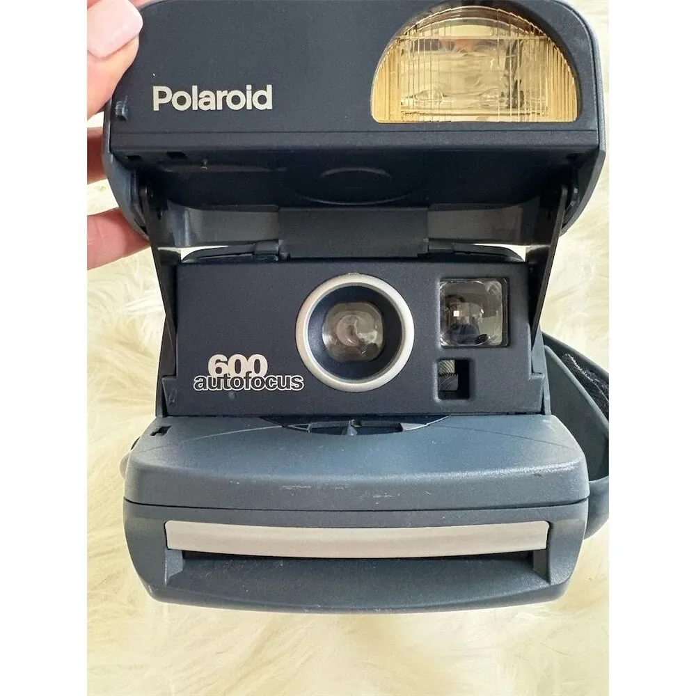 Polaroid Vintage 600 Autofocus Instant‎ Camera Blue with Built-in Flash